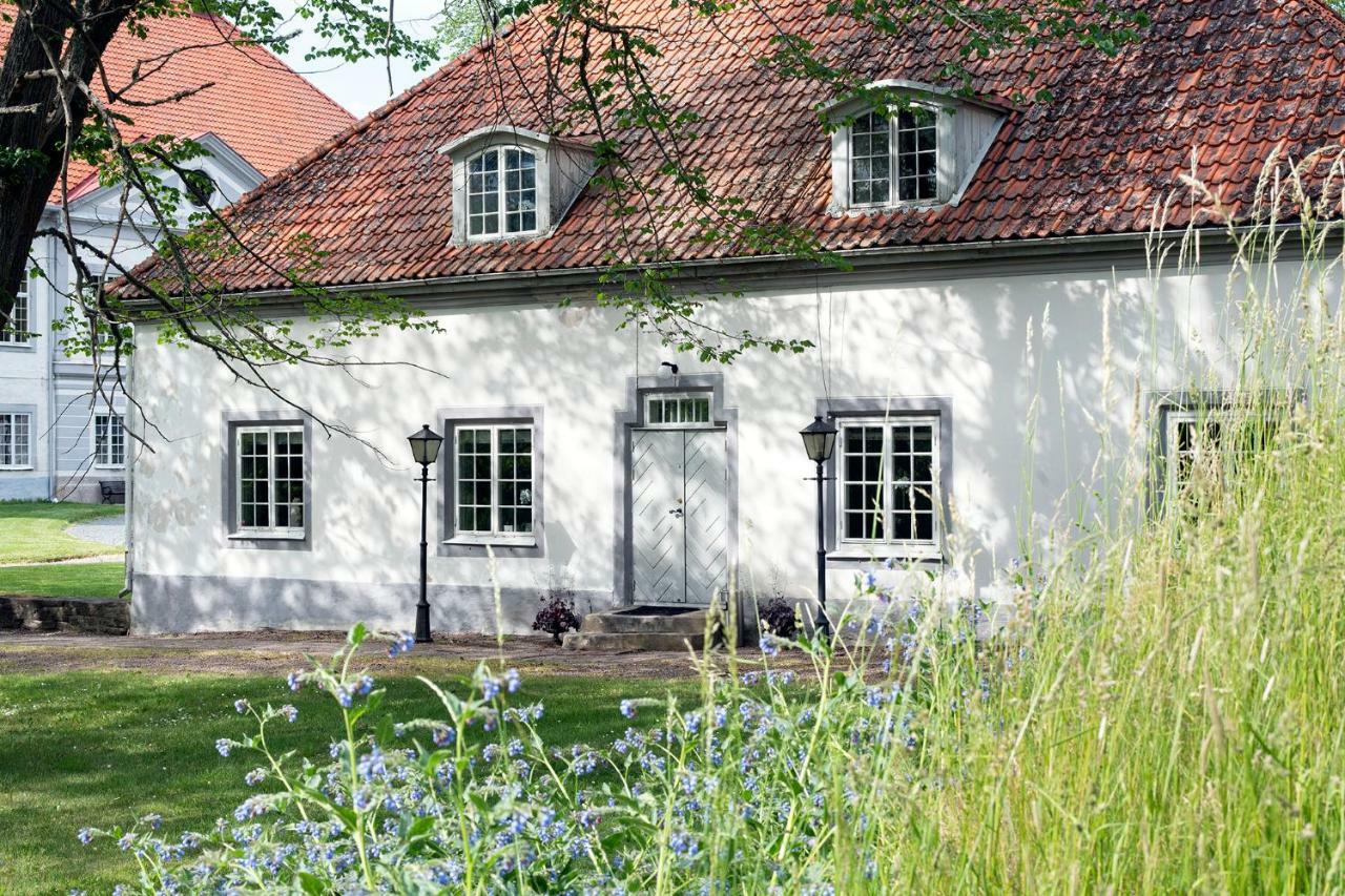 Vaestana Slott Guest House Granna Exterior photo